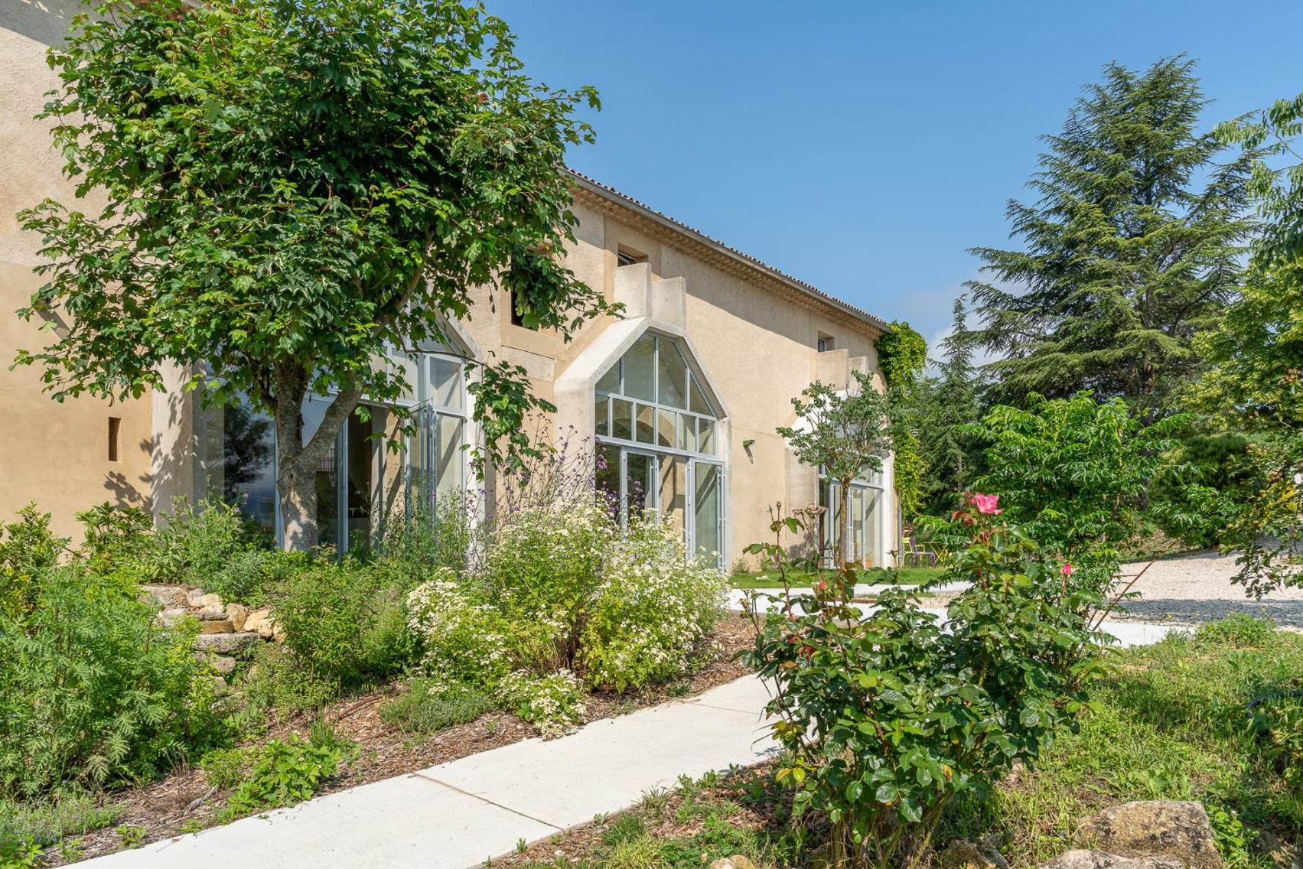 Domaine La Ferme Hi Bride Bed and Breakfast Villelaure Buitenkant foto