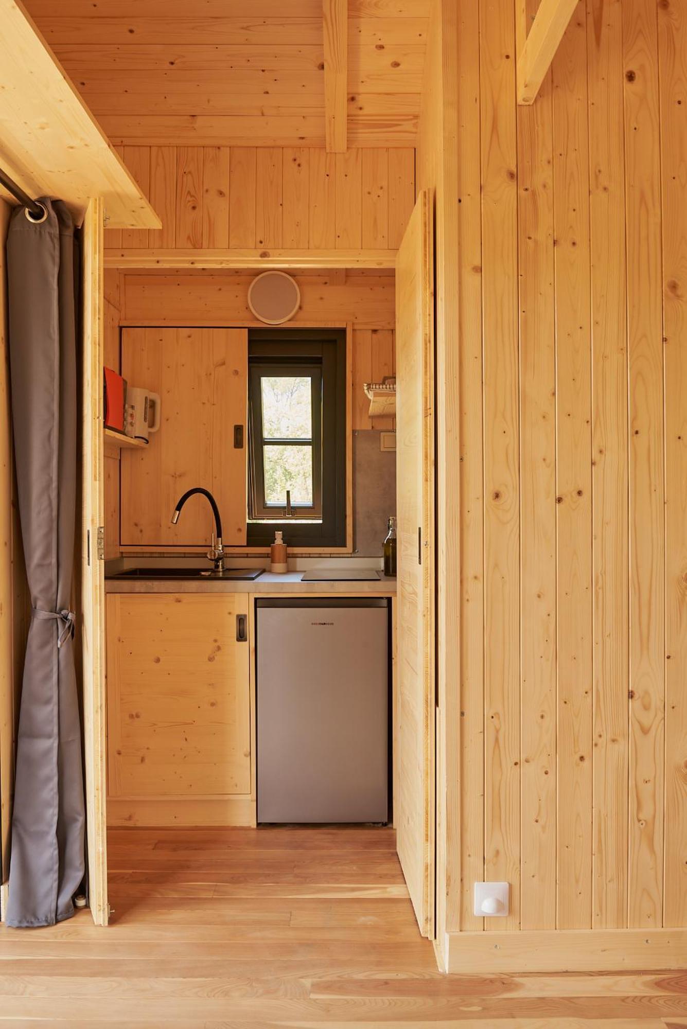 Domaine La Ferme Hi Bride Bed and Breakfast Villelaure Buitenkant foto