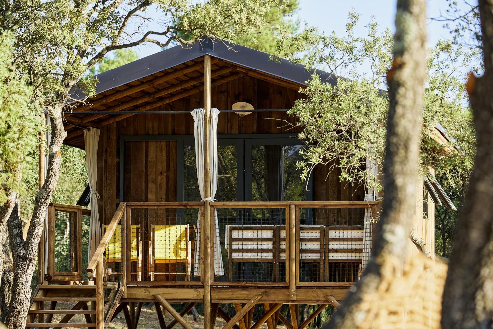 Domaine La Ferme Hi Bride Bed and Breakfast Villelaure Buitenkant foto