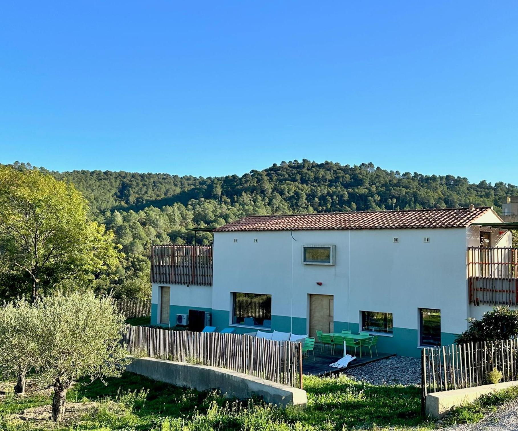 Domaine La Ferme Hi Bride Bed and Breakfast Villelaure Buitenkant foto
